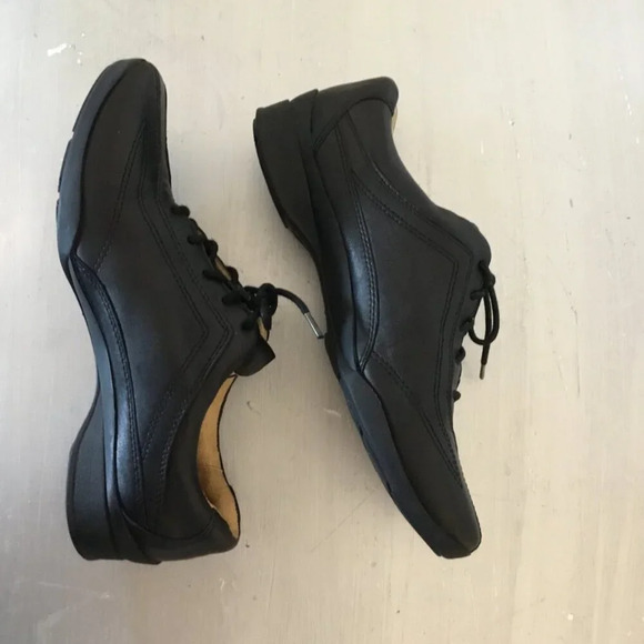 Naturalizer 5 N  Comfort Nickie Walking Shoes Sneaker Lace Up Leather SZ 8 M - Picture 3 of 12